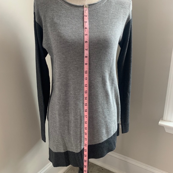 Vince Camuto Asymmetrical Sweater - NWOT - Picture 6 of 12